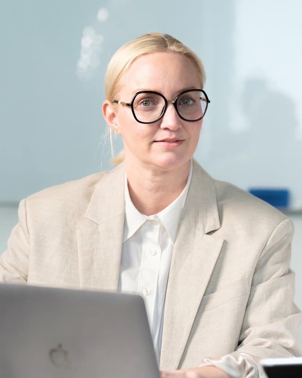 Porträt von Julia Januskevicius, Kompetenzteam der Akademie des deutschen Mittelstandes